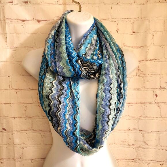 100% Auth. Missoni Blue Signature Chevron Print Blue Infinity Scarf 32" Ret.$325